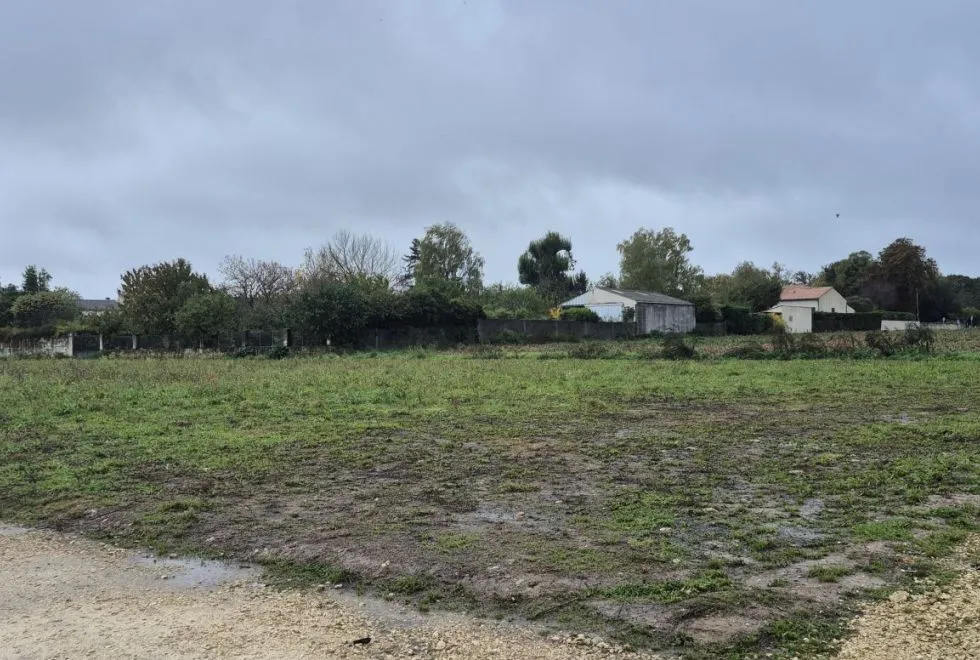 Image Terrain à bâtir de 609 m2 au prix de 48720 € à TESSON.