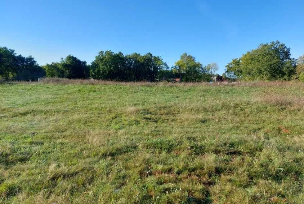 Image Terrain à bâtir de 574 m2 au prix de 51600 € à FONTCOUVERTE.