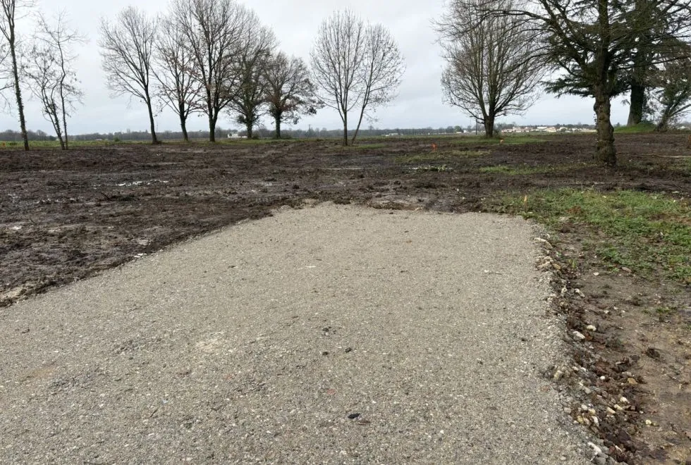 Image Terrain à bâtir de 1280 m2 au prix de 43000 € à TESSON.
