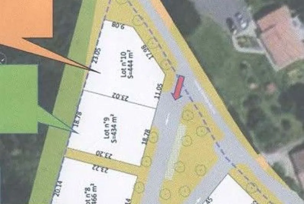Image Terrain à bâtir de 434 m2 au prix de 39960 € à CORME-ROYAL.